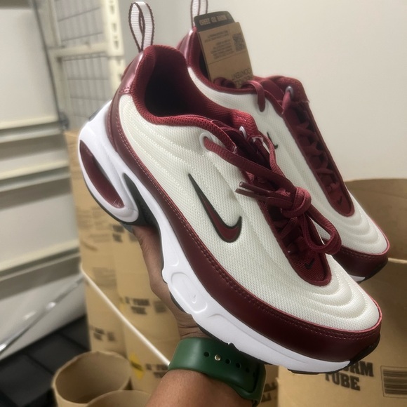 Women Nike Air Max Portal SE in Red and White - Picture 3 of 6